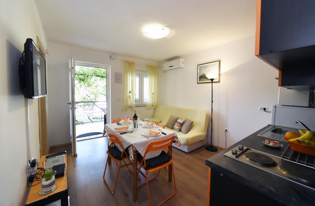 Apartments Rudy Ядраново Екстер'єр фото