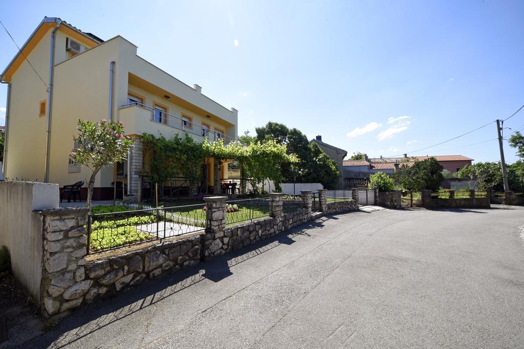 Apartments Rudy Ядраново Екстер'єр фото