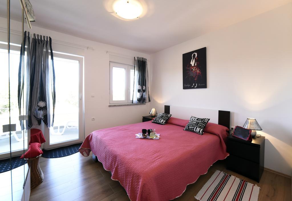 Apartments Rudy Ядраново Екстер'єр фото