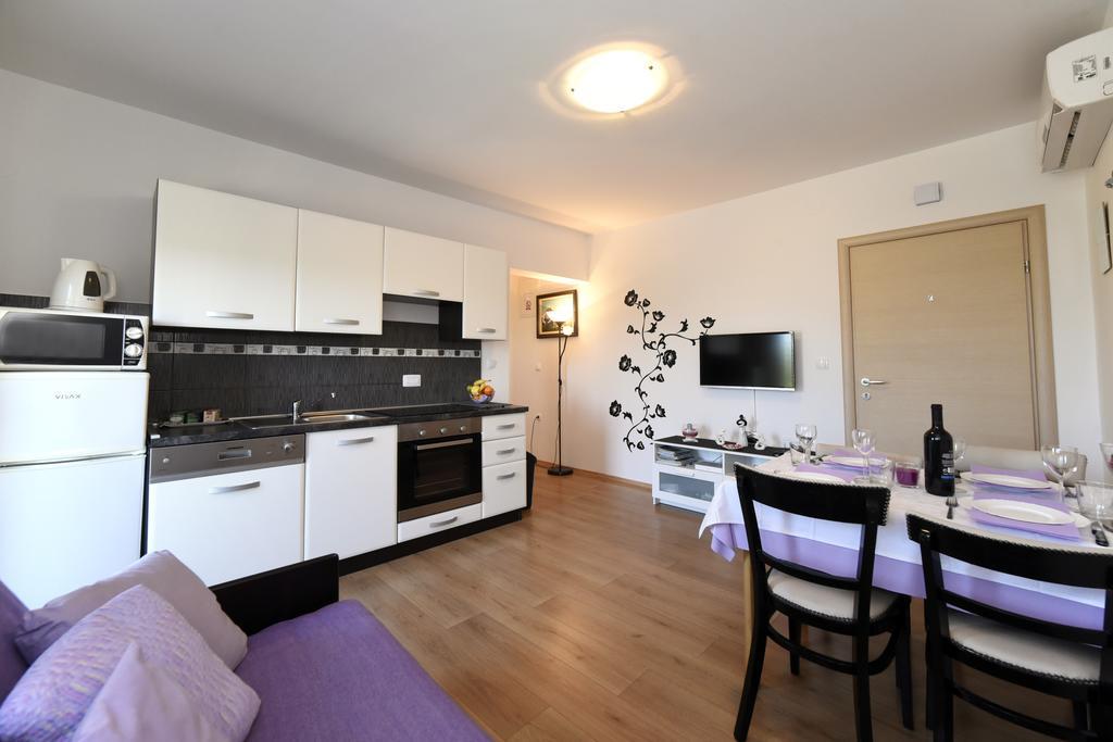 Apartments Rudy Ядраново Екстер'єр фото