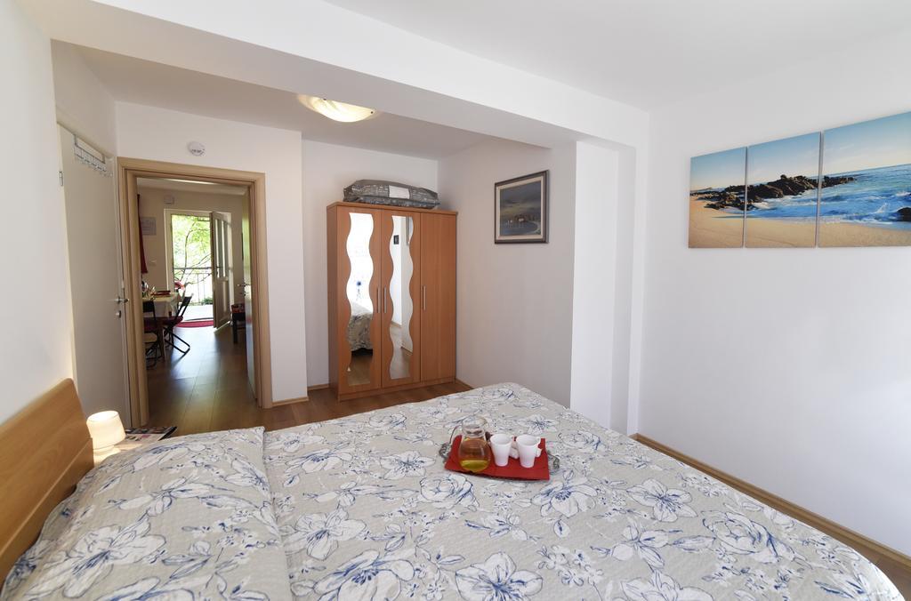 Apartments Rudy Ядраново Екстер'єр фото