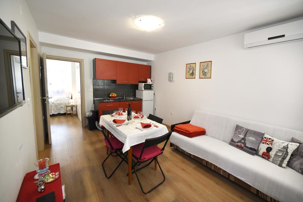 Apartments Rudy Ядраново Екстер'єр фото