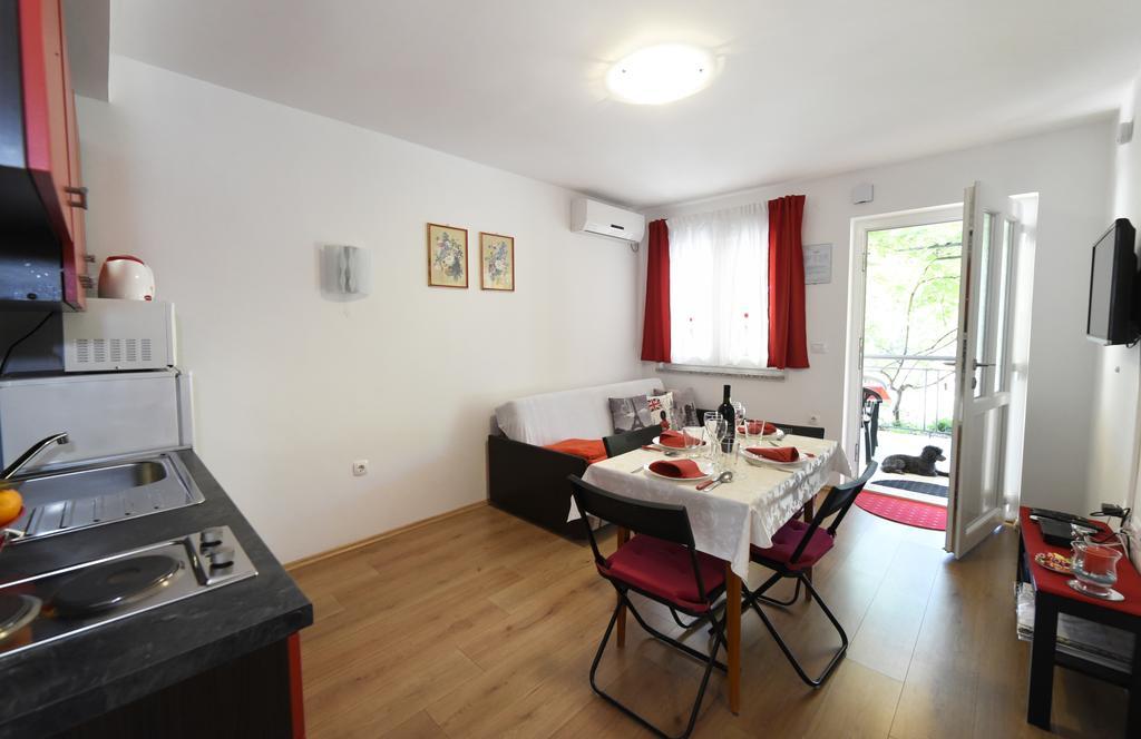 Apartments Rudy Ядраново Екстер'єр фото
