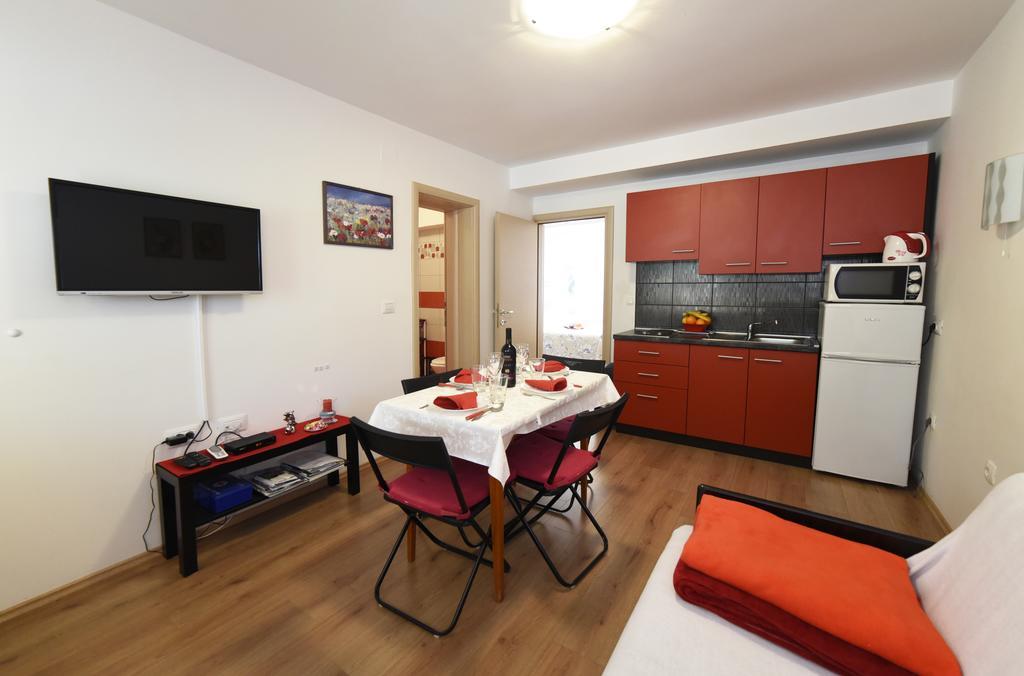 Apartments Rudy Ядраново Екстер'єр фото