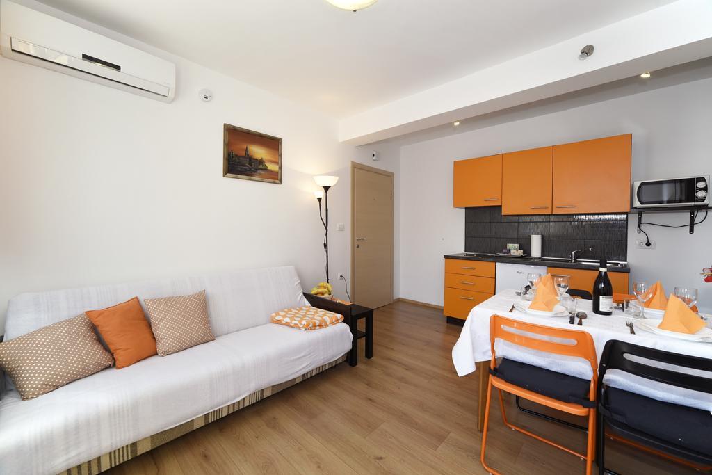Apartments Rudy Ядраново Екстер'єр фото